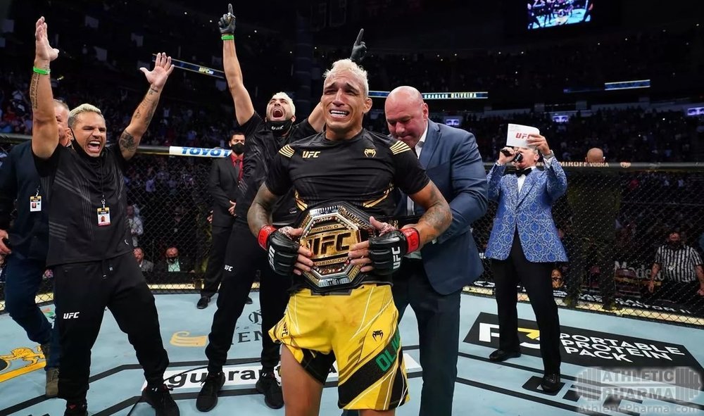 Бразилец Чарльз Оливейра, чемпион легкого веса UFC
